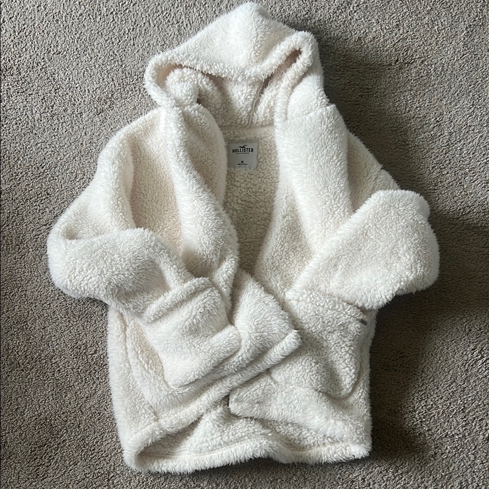 Cozy White Sherpa Women’s Jacket